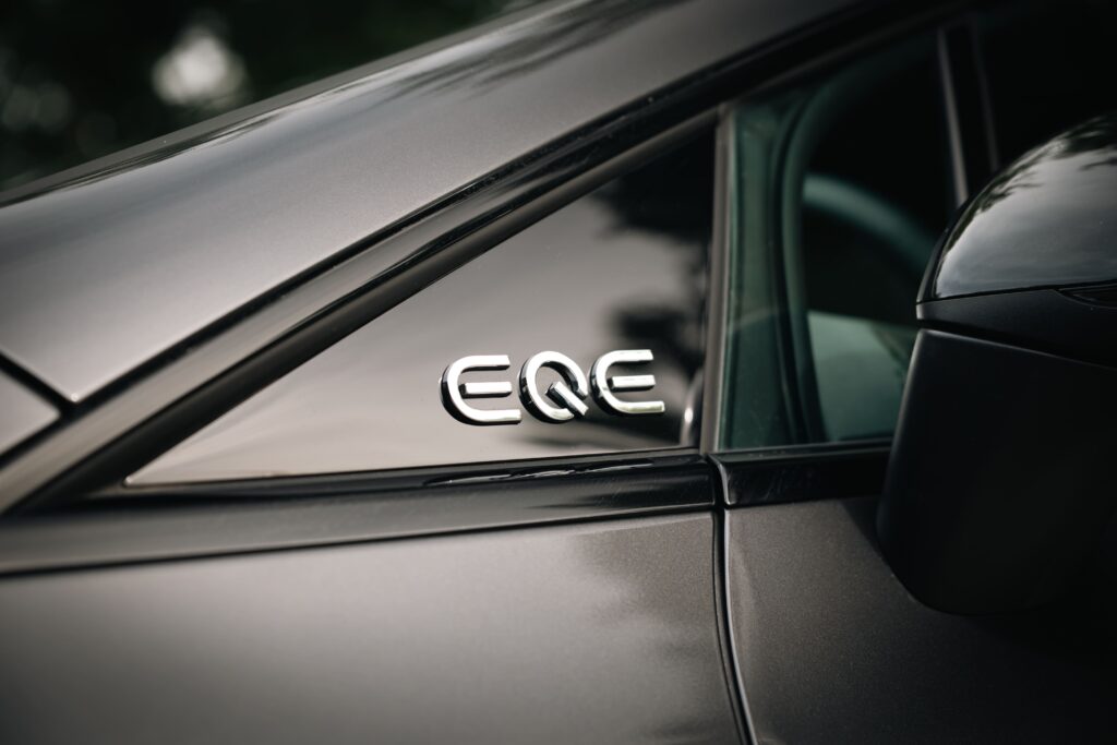 JN Media - Mercedes EQE -7
